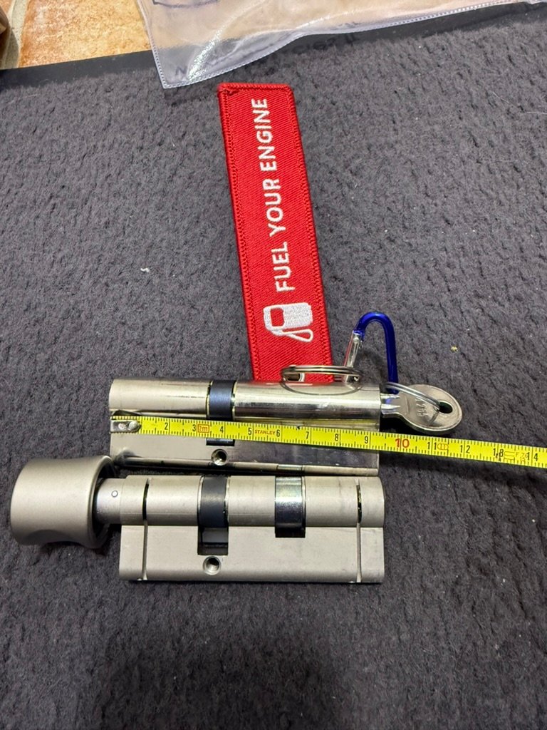 Remplacement de cylindre à Gallician